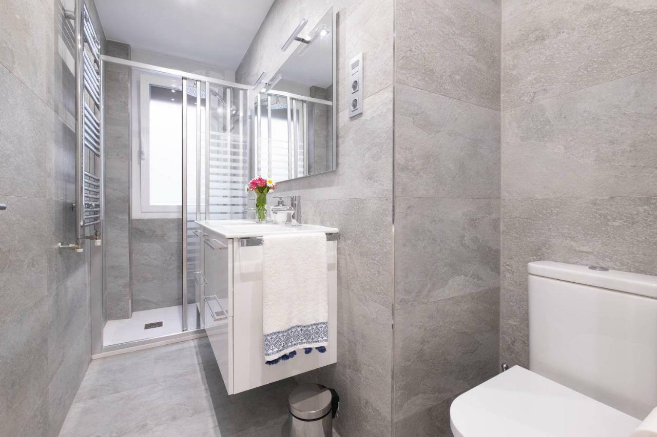 Apartamento Tiboli con parking gratuito Bilbao Esterno foto